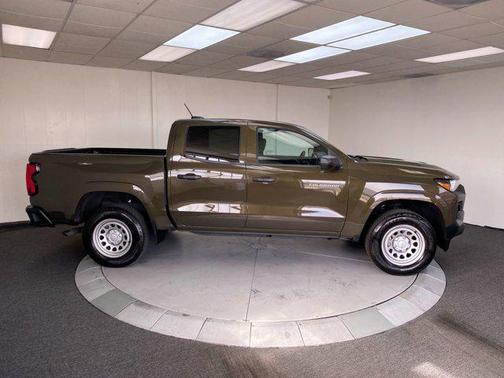 2024 Chevrolet Colorado WT