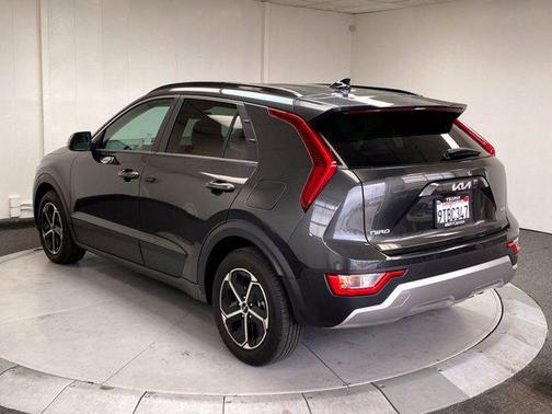 2025 Kia Niro EX