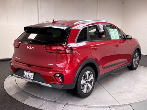 2022 Kia Niro LX