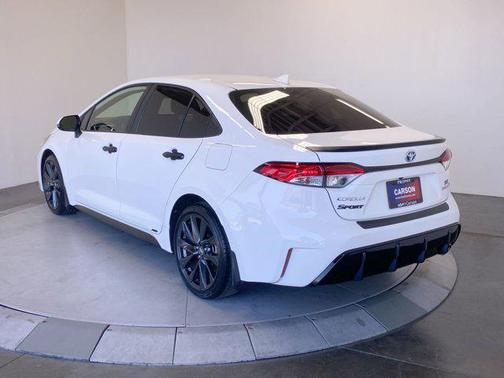 Ice Cap 2024 Toyota Corolla Hybrid SE