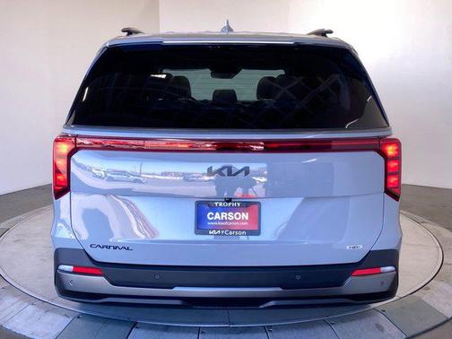 Ceramic Silver 2026 Kia Carnival Hybrid SX