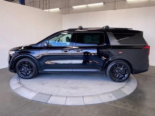 Aurora Black Pearl 2026 Kia Carnival SX Prestige
