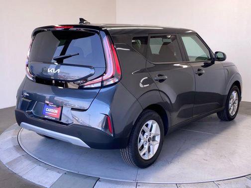 Gravity Gray 2025 Kia Soul LX