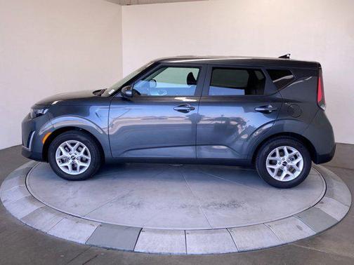 Gravity Gray 2025 Kia Soul LX
