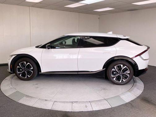 2023 Kia EV6 Wind