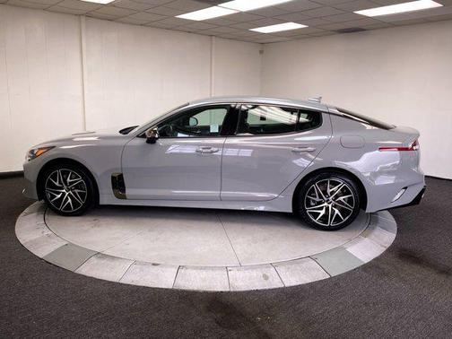 2022 Kia Stinger GT-Line