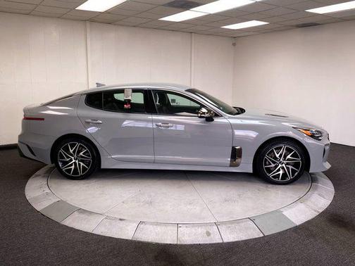 2022 Kia Stinger GT-Line