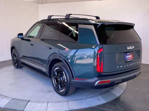Black Jade Green 2027 Kia Telluride EX