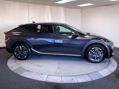 2025 Kia EV6 Light Long Range
