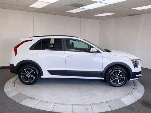 2026 Kia Niro EX