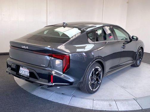 2025 Kia K4 GT-Line