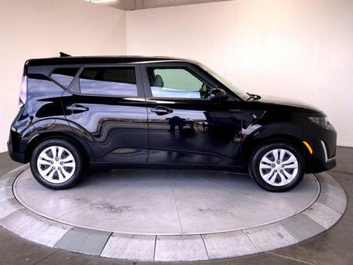 Fusion Black 2023 Kia Soul LX