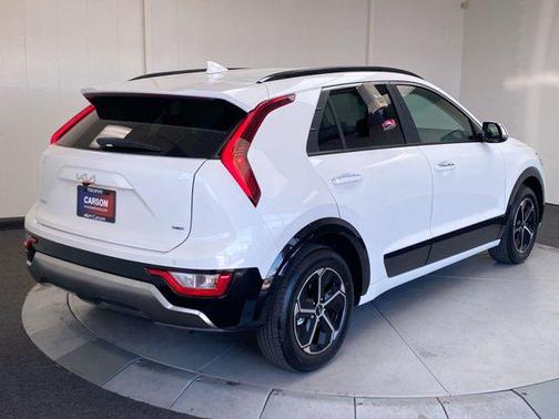 2026 Kia Niro SX