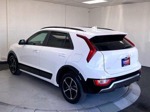 2026 Kia Niro SX