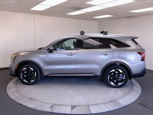 2025 Kia Sorento Plug-In Hybrid SX Prestige