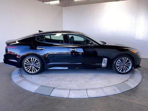 2019 Kia Stinger Base