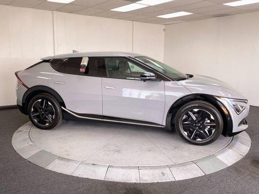 2025 Kia EV6 Wind