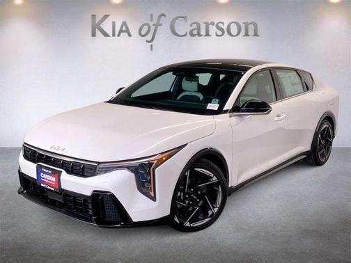 Snow White Pearl 2026 Kia K4 GT-Line