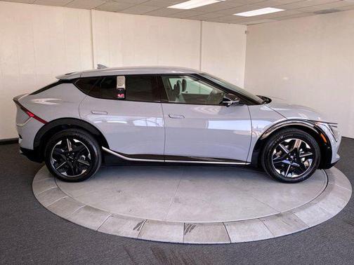 2025 Kia EV6 Wind