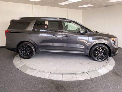 2025 Kia Carnival Hybrid SX