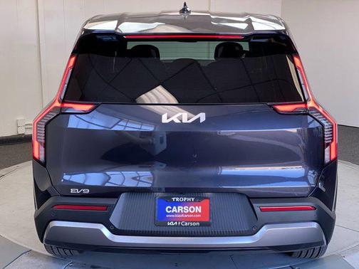 2026 Kia EV9 Light Long Range