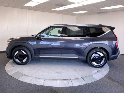 2026 Kia EV9 Light Long Range