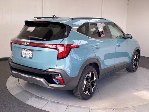 2025 Kia Seltos EX