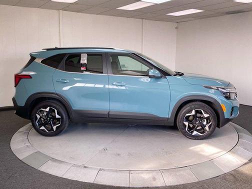 2025 Kia Seltos EX