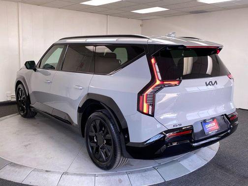 2026 Kia EV9 Land