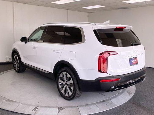 2022 Kia Telluride S