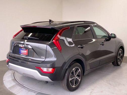 INTERGREY 2026 Kia Niro LX