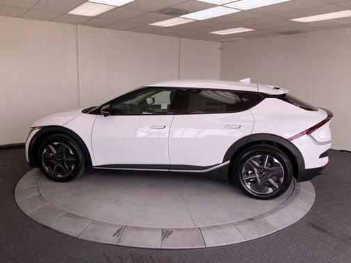 2025 Kia EV6 Light Long Range