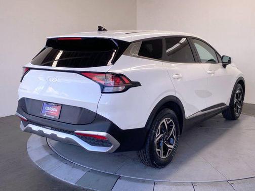 Snow White Pearl 2023 Kia Sportage LX