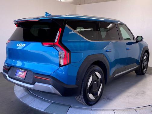 Ocean Blue 2026 Kia EV9 Wind