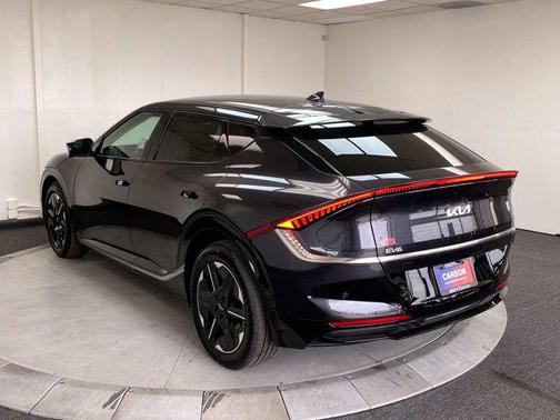 2025 Kia EV6 Wind