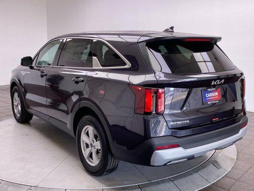 2025 Kia Sorento LX