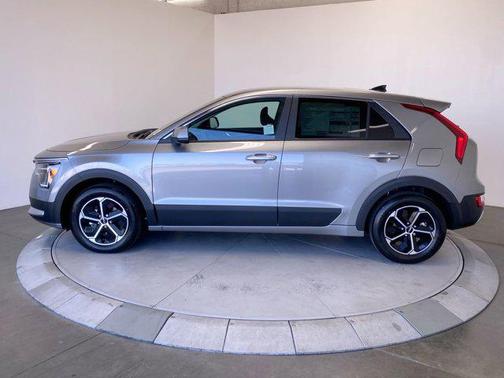 STEELGREY 2026 Kia Niro LX