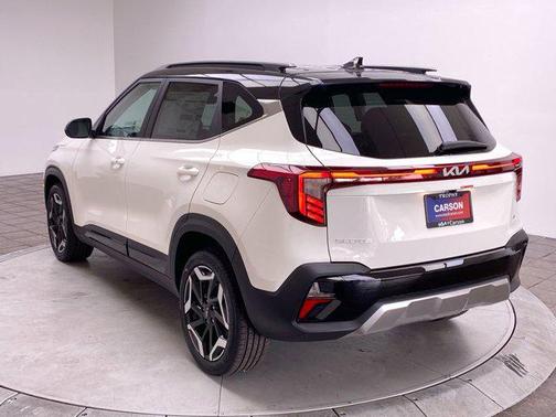 Clear White/Black Roof 2026 Kia Seltos SX