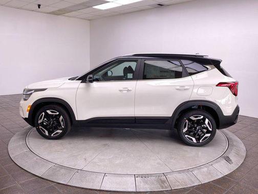 Clear White/Black Roof 2026 Kia Seltos SX