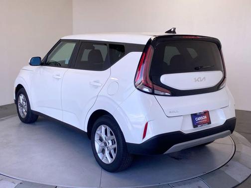 Snow White Pearl 2025 Kia Soul LX