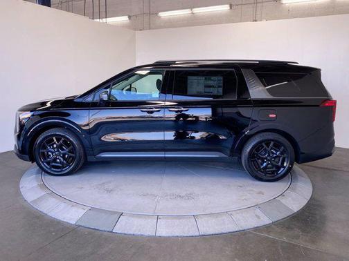 Aurora Black Pearl 2026 Kia Carnival SX