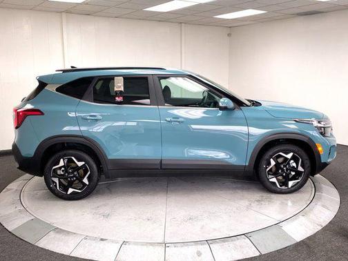 Pluton Blue 2026 Kia Seltos EX