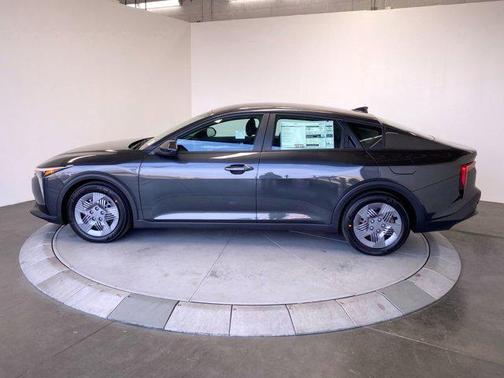 INTERGREY 2026 Kia K4 LX