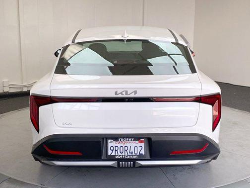 2025 Kia K4 LXS