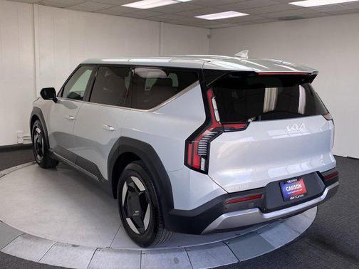 2024 Kia EV9 Light Short Range