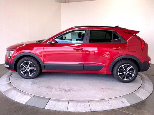 Runway Red 2025 Kia Niro EX