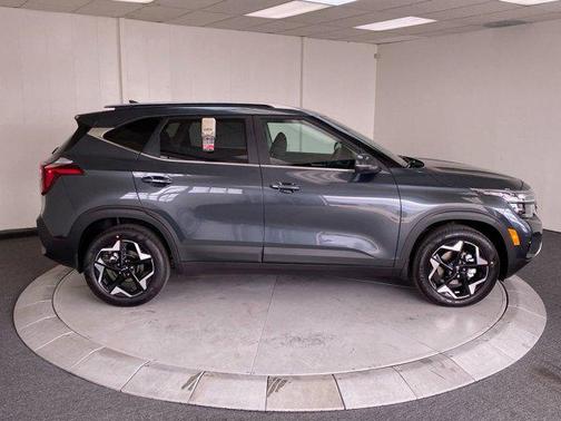 2025 Kia Seltos EX