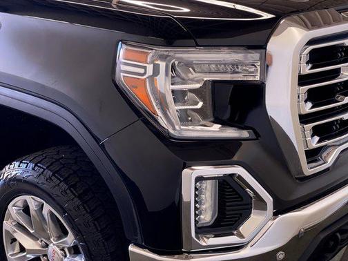 Onyx Black 2021 GMC Sierra 1500 SLT