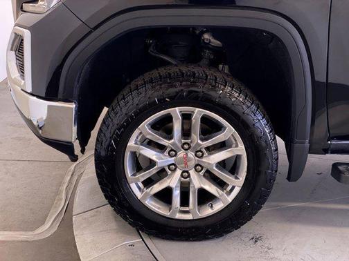 Onyx Black 2021 GMC Sierra 1500 SLT