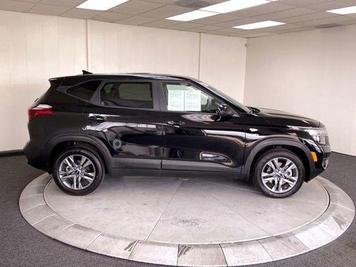 2023 Kia Seltos LX